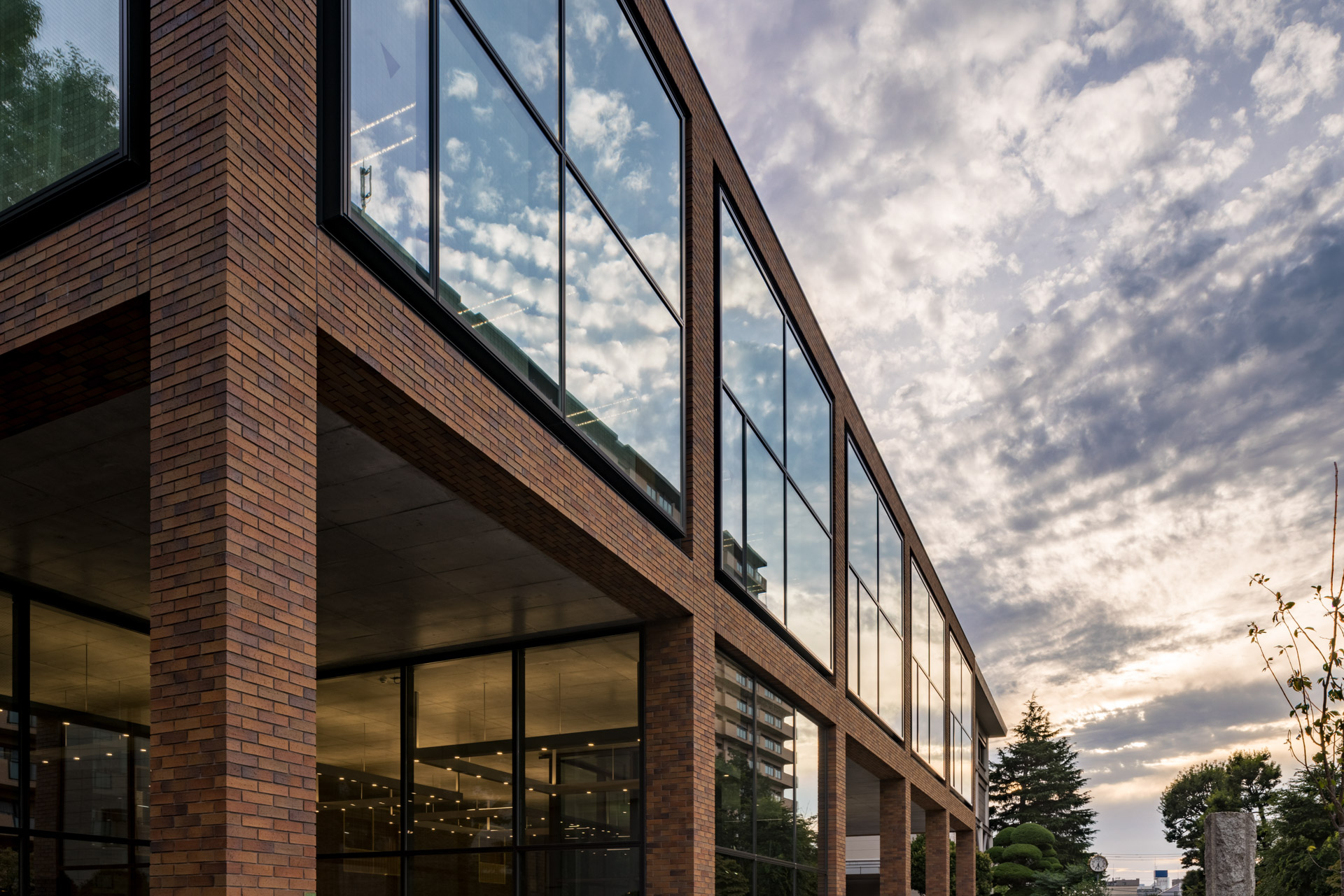 _TNS8072-HDR