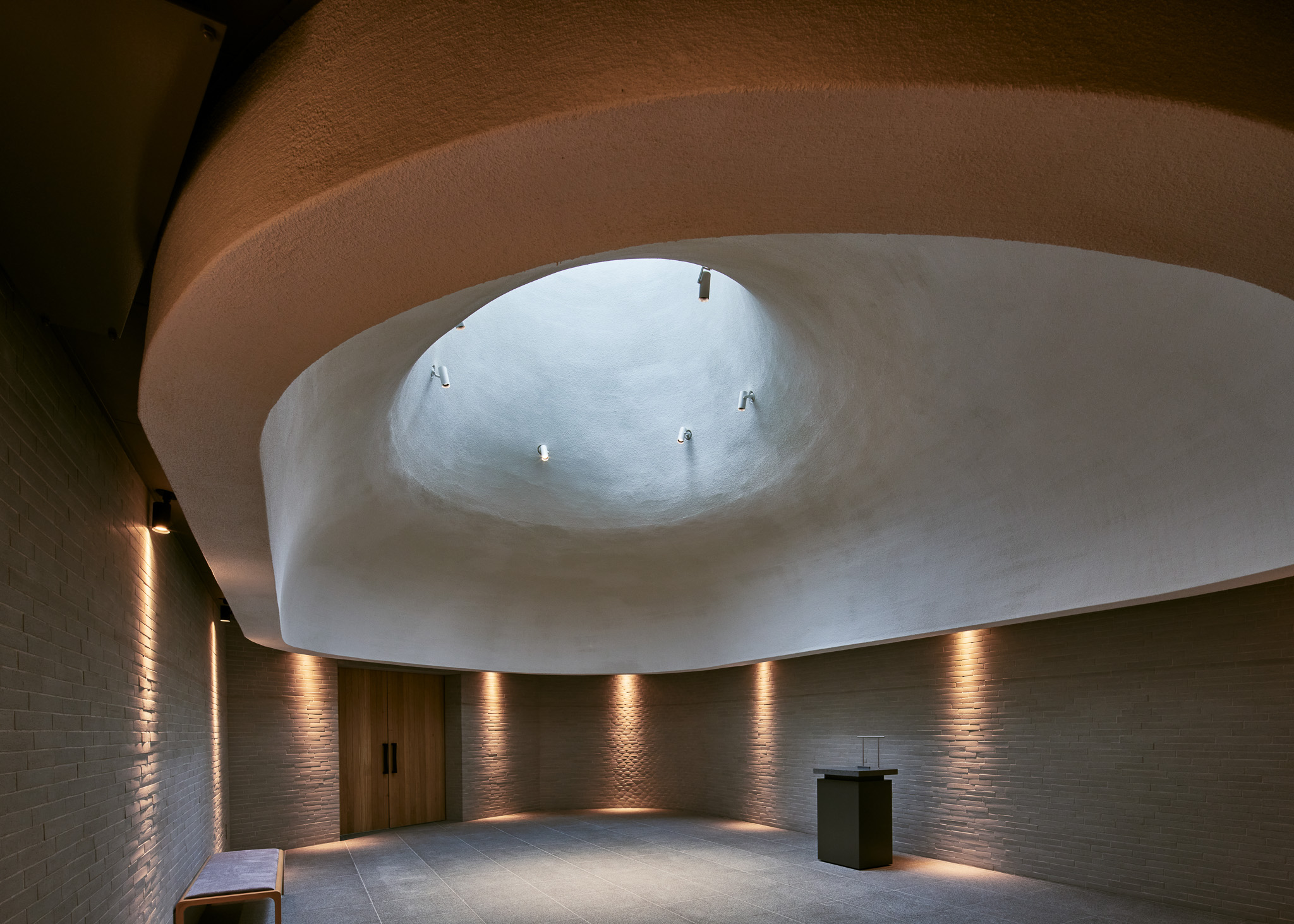 otsuch-ifuneral-hall16