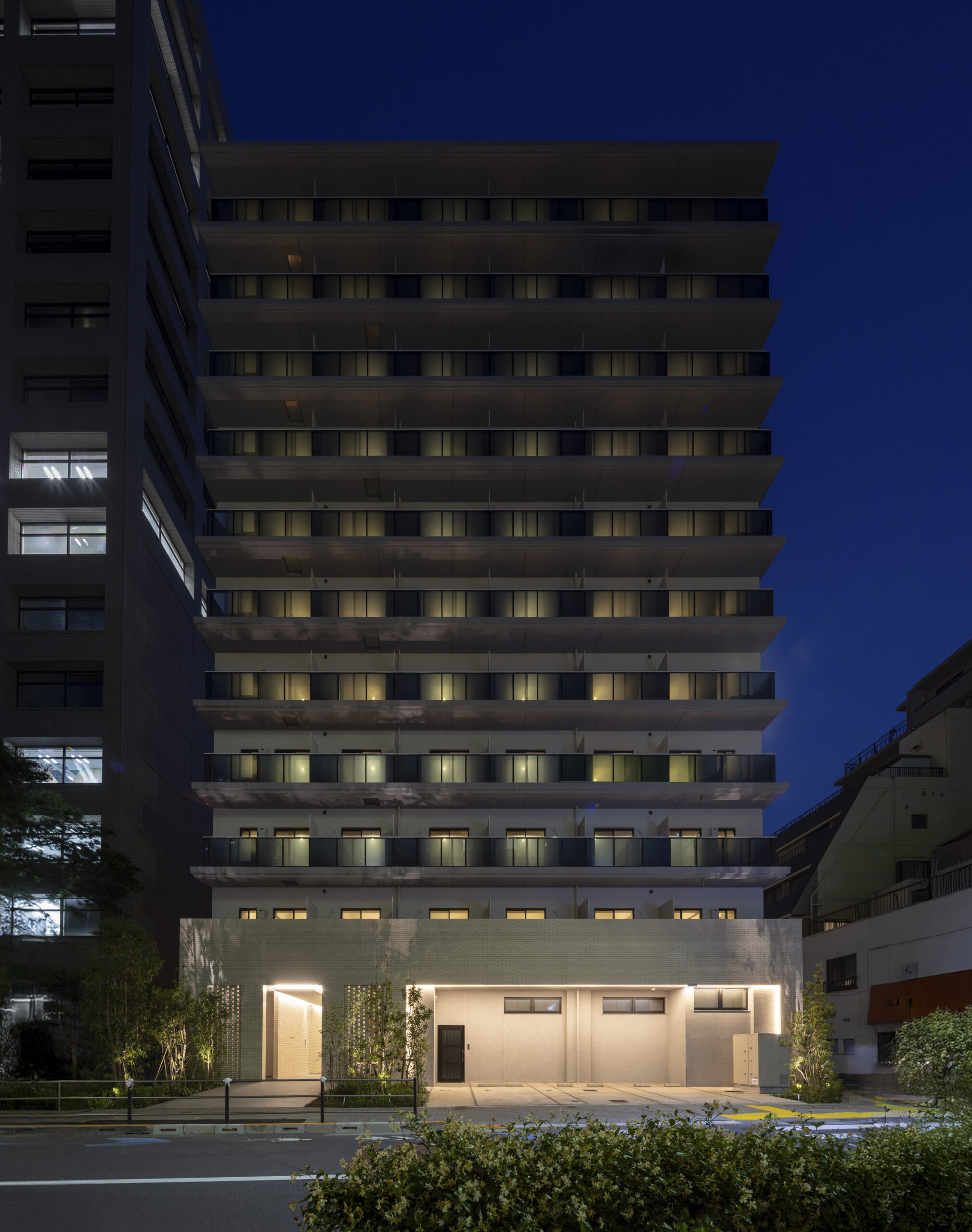 WEB_05 外観夜景(北面)-2