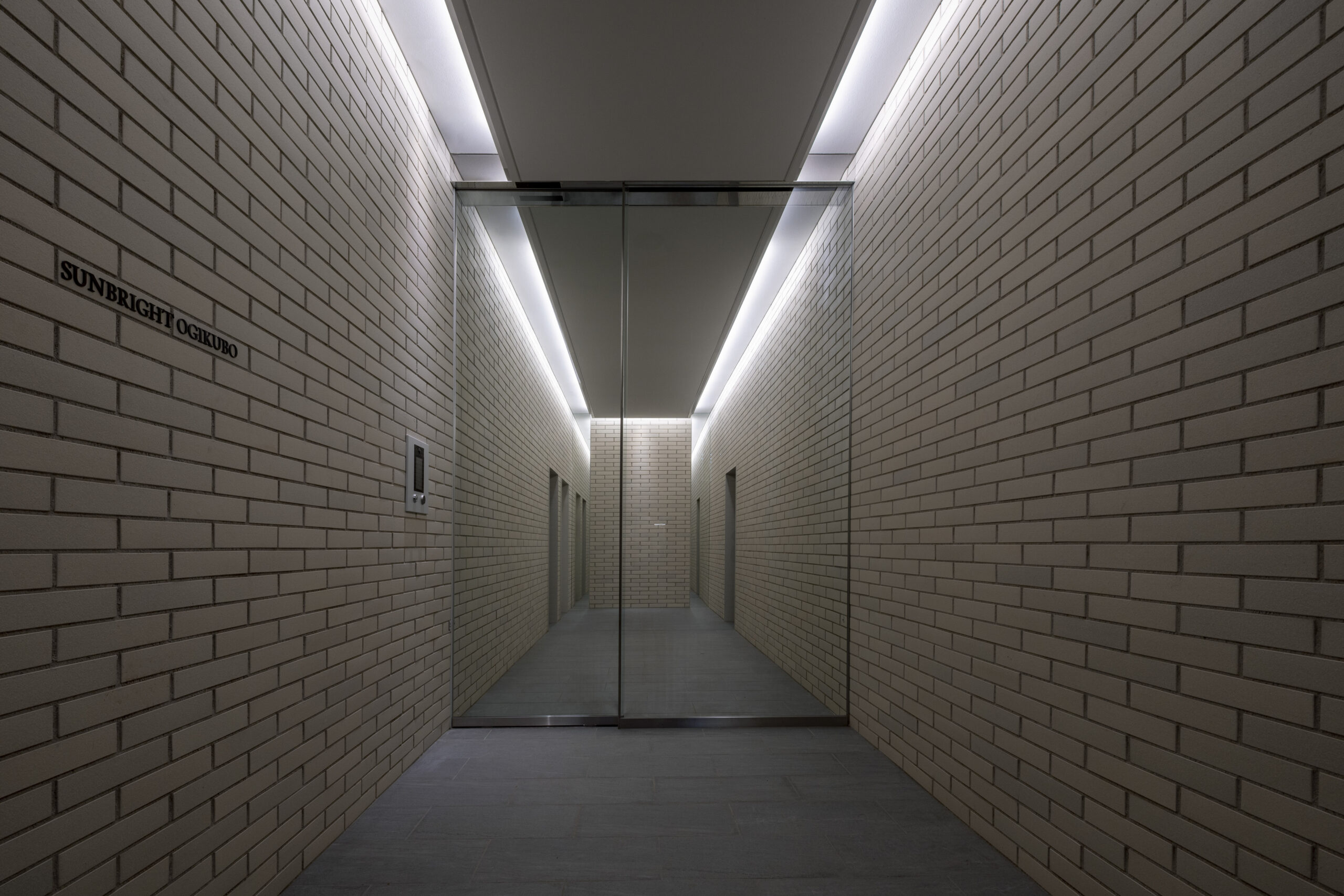 WEB_11 エントランス-2