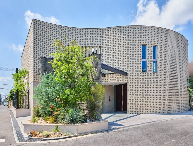 HY RESIDENCE