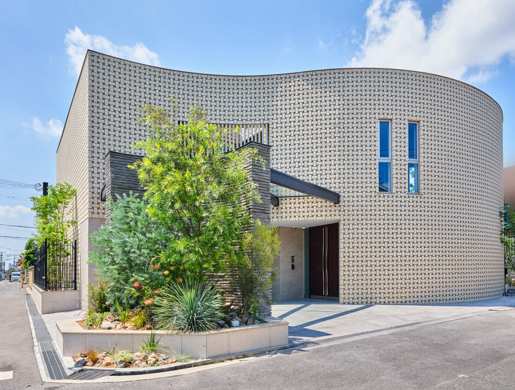 HY RESIDENCE